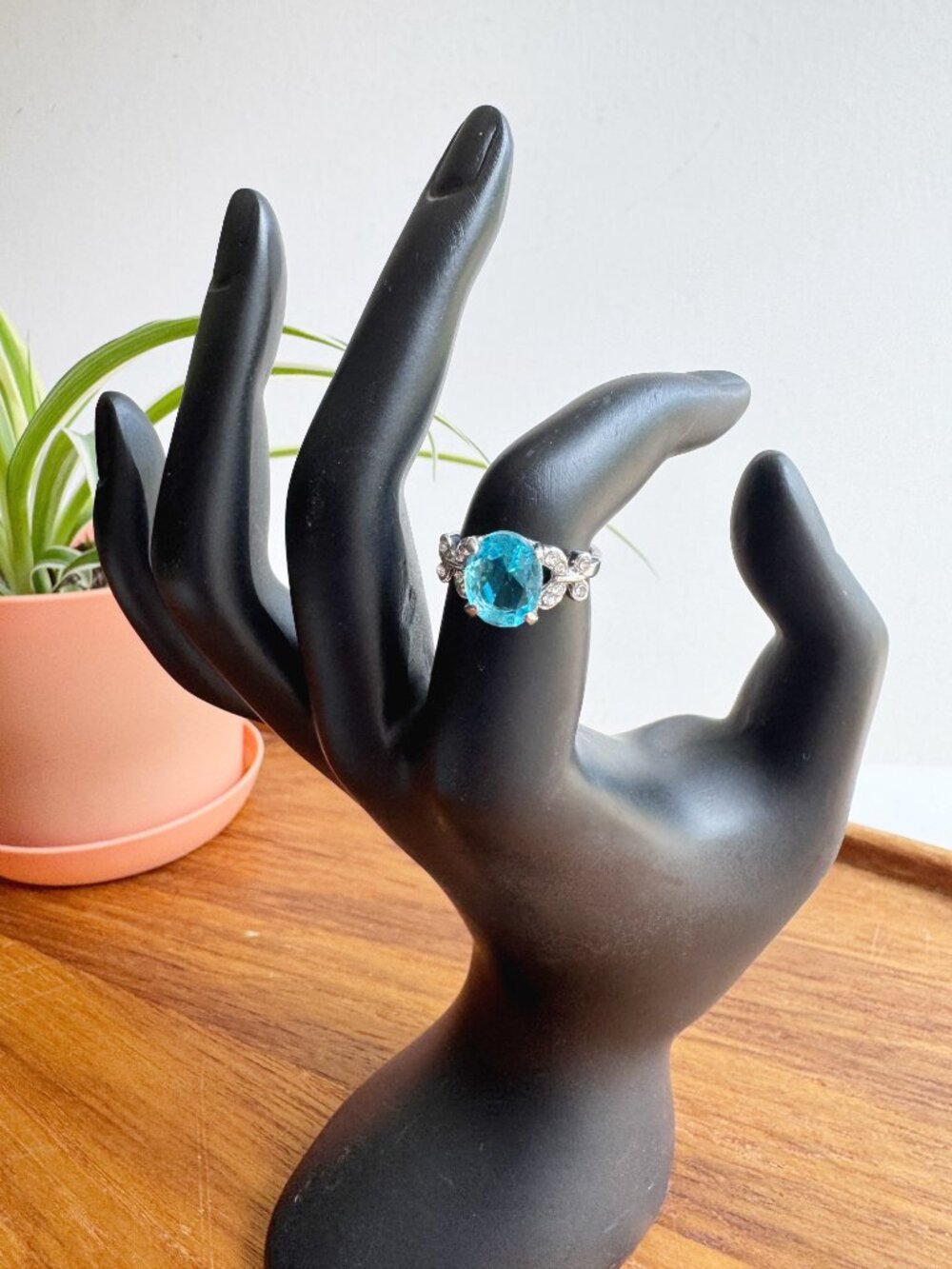 Silver-Tone Bright Blue Oval Cut Crystal Rhinestone Cocktail Ring Size 5